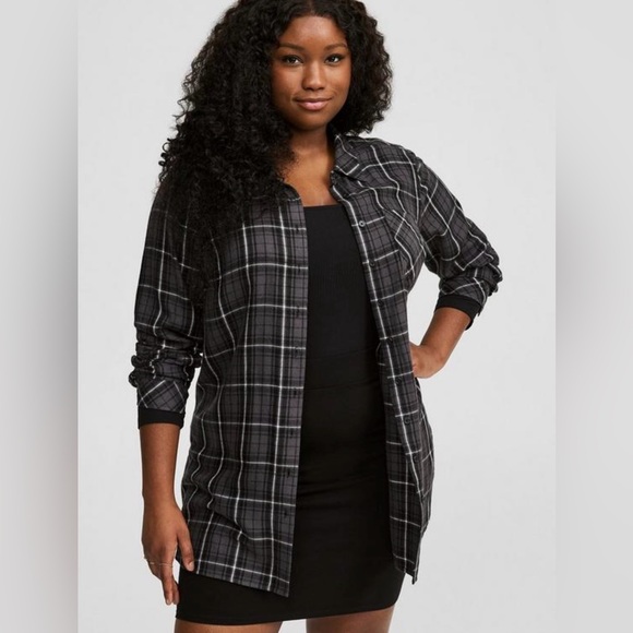 TORRID Lizzie Softest Flannel Tunic - Picture 1 of 2
